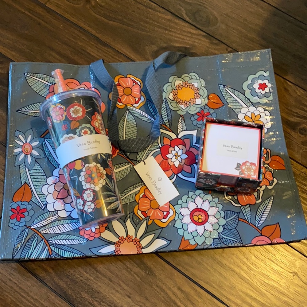 Vera Bradley Tropical Evening Gift Set